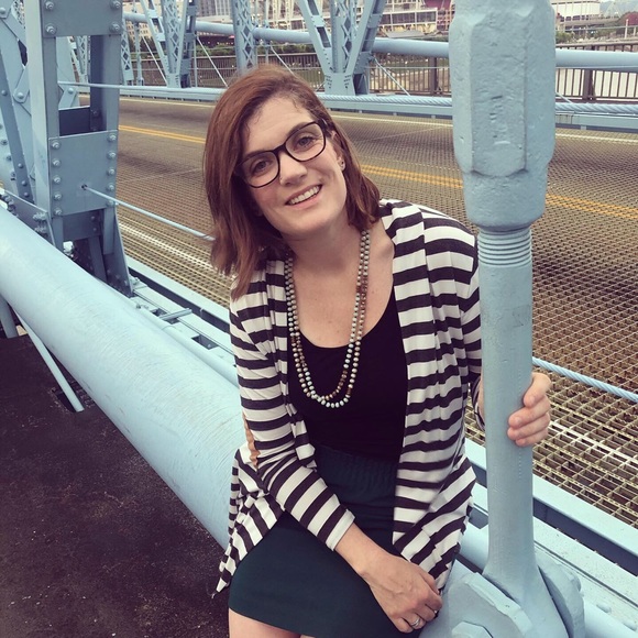 Meet your Posher, Anne - Picture 5 of 6